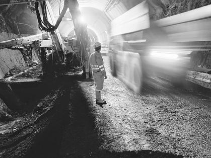 Liste de contrôle: améliorer la sécurité des transports dans les travaux souterrains